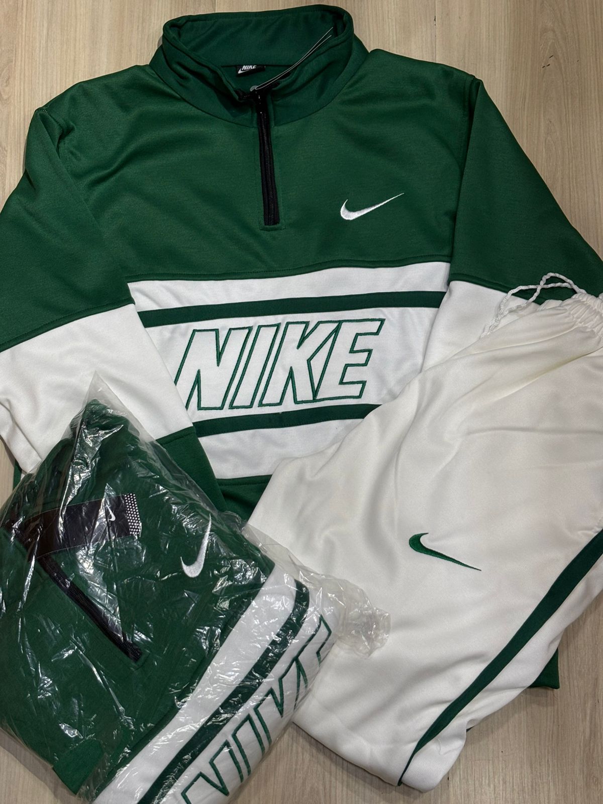 CONJUNTO NIKE UNSEX LOGO IMPORTADO