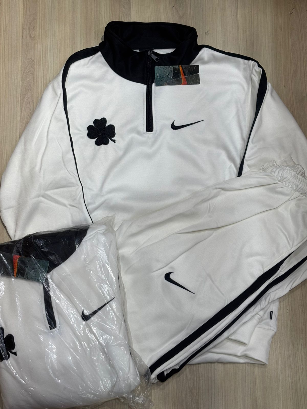 CONJUNTO NIKE UNISEX LOGO IMPORTADO 2.0