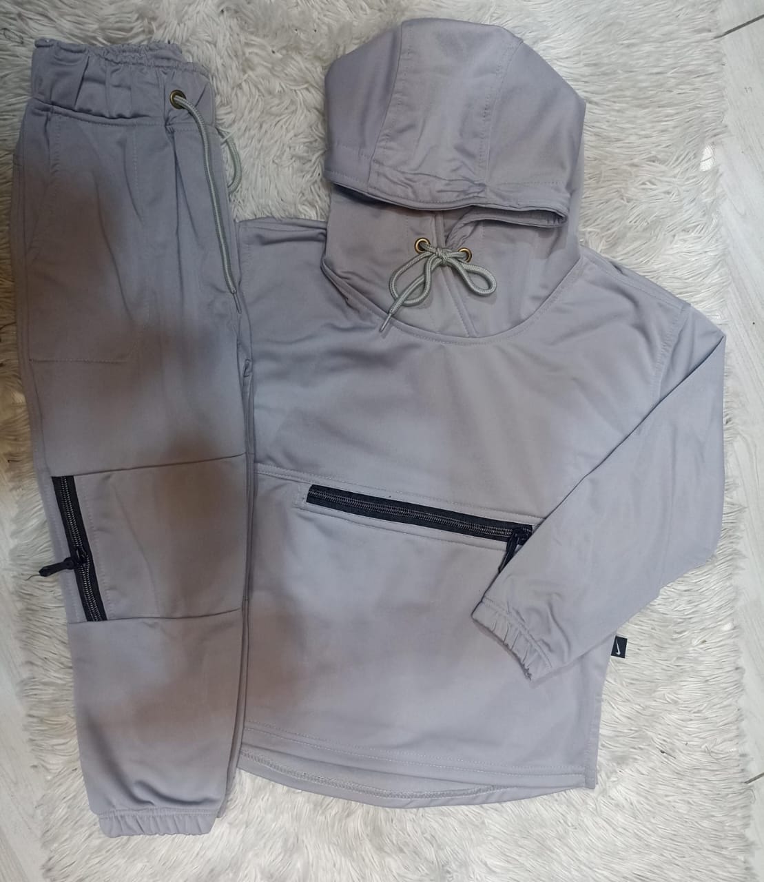 CONJUNTOS UNISEX SUDADERA Y BUSO