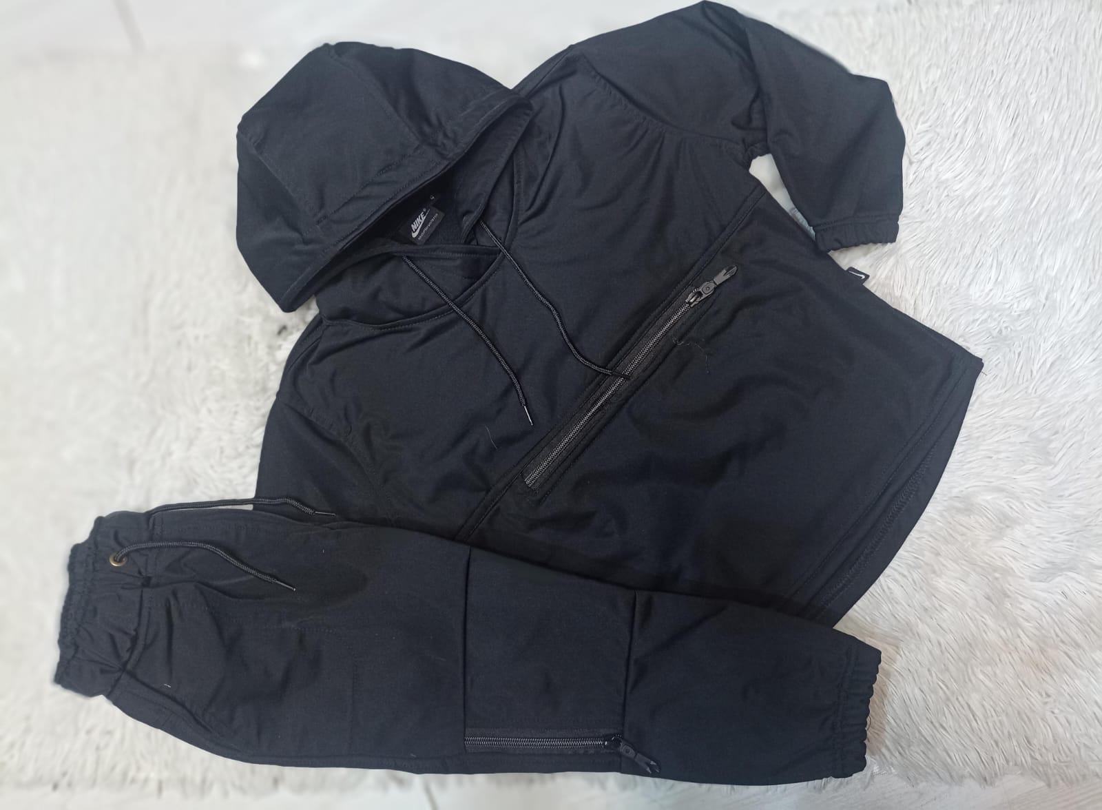 CONJUNTOS UNISEX SUDADERA Y BUSO