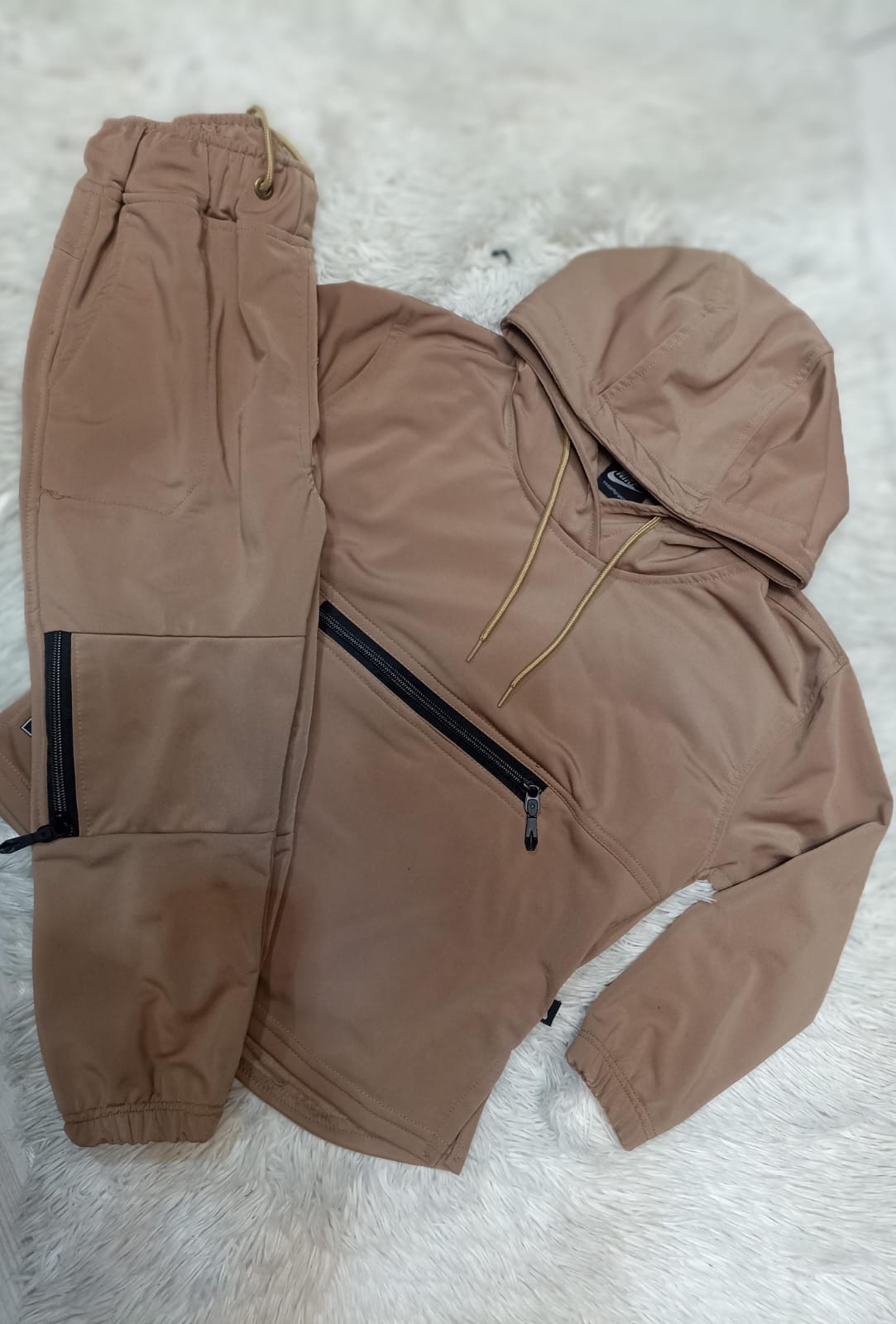 CONJUNTOS UNISEX SUDADERA Y BUSO